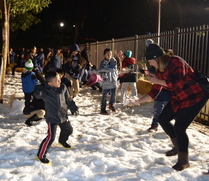 Holiday Snow Village 2015 59